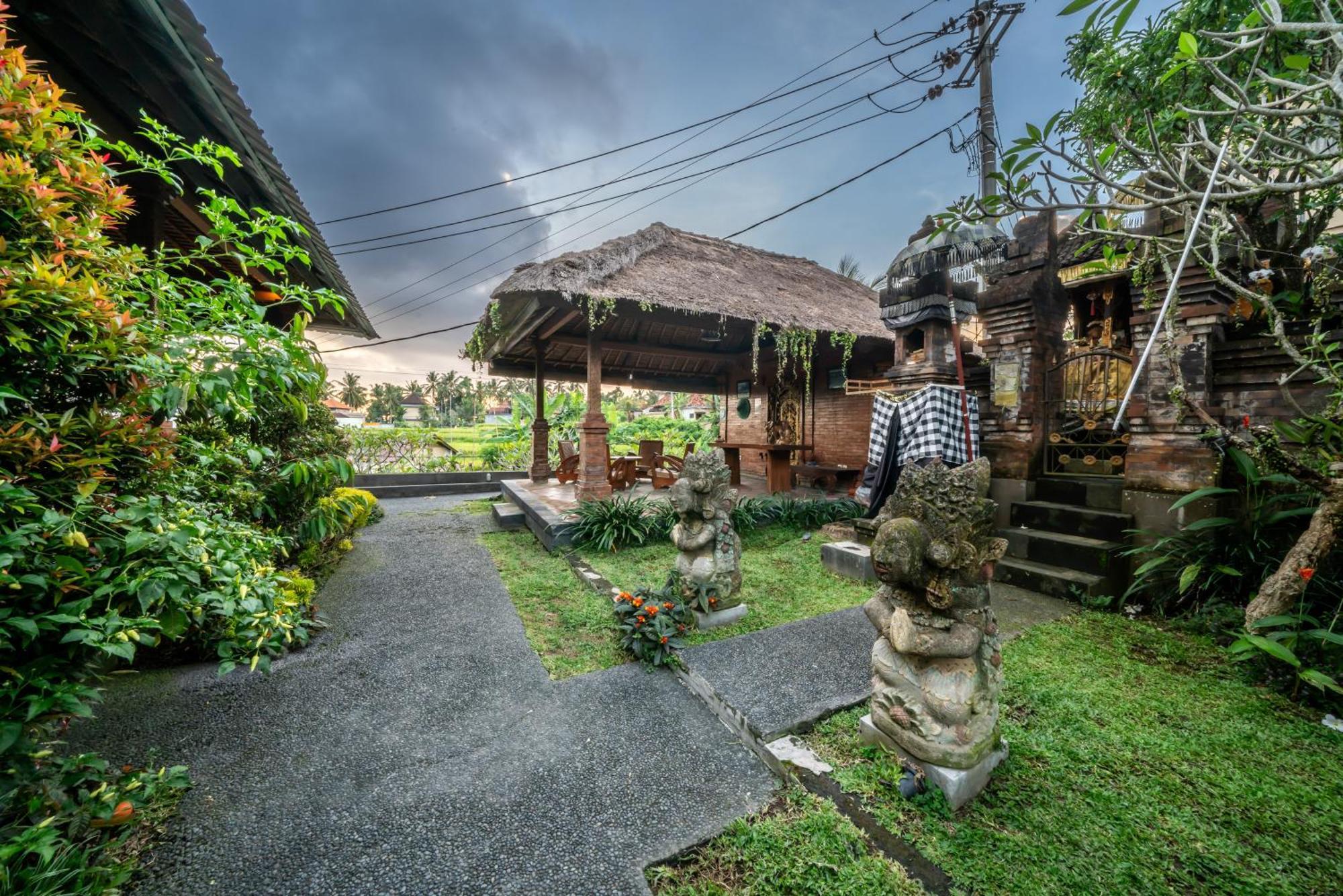 Umah Dangin Guest House Ubud Exterior foto