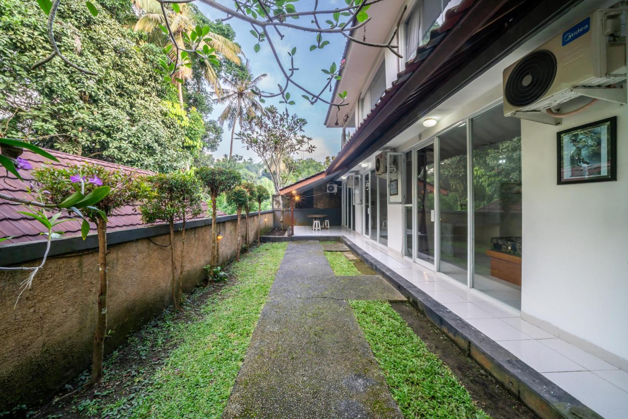 Umah Dangin Guest House Ubud Exterior foto